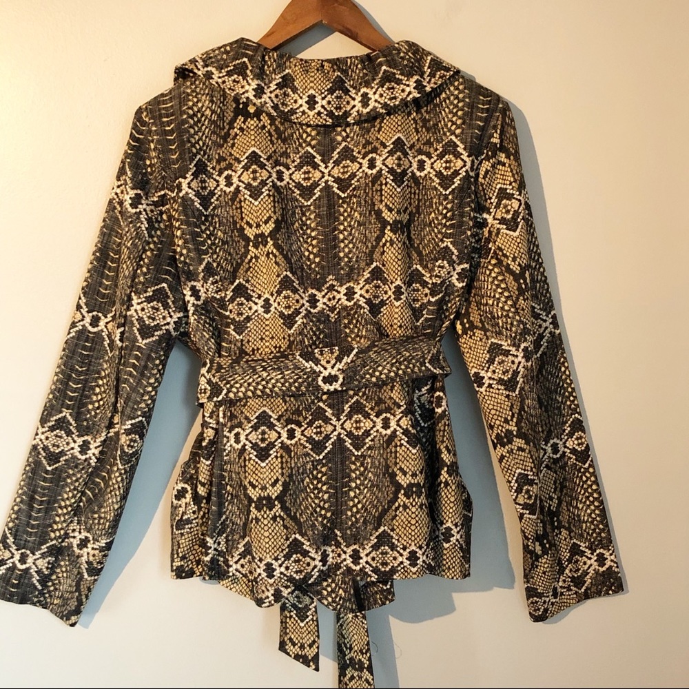 Bamboo Traders Reptile Python Snake Print Jacket, size Large - Picture 6 of 8